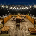 Botel Water Hideout - Floating In Wild Nature Nowawies Zbaska