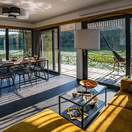 Botel Water Hideout - Floating In Wild Nature *