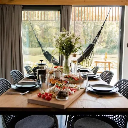 船上ホテル Water Hideout - Floating In Wild Nature *