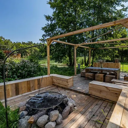 Botel Water Hideout - Floating In Wild Nature