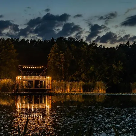 Botel Water Hideout - Floating In Wild Nature *