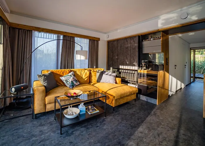 Water Hideout - Floating In Wild Nature Botel Nowawieś Zbąska