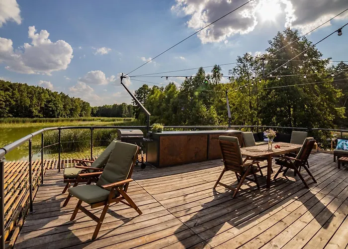 Botel Water Hideout - Floating In Wild Nature Nowawieś Zbąska
