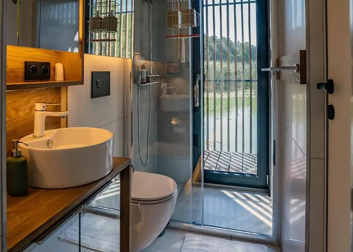 Water Hideout - Floating In Wild Nature Botel Nowawieś Zbąska