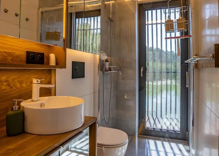 Water Hideout - Floating In Wild Nature Botel Nowawieś Zbąska