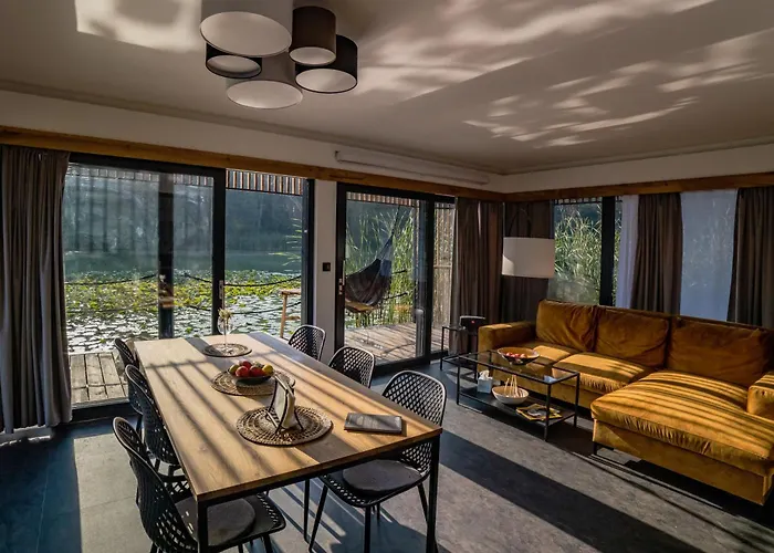 Botel Water Hideout - Floating In Wild Nature *