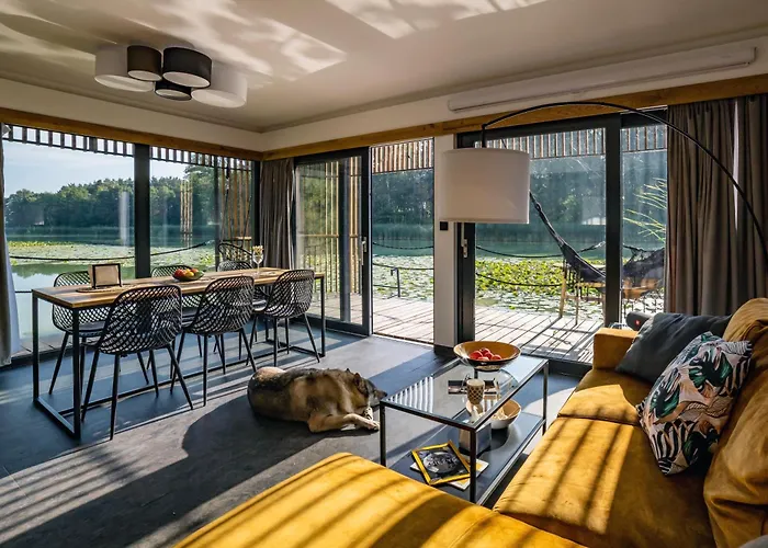 Water Hideout - Floating In Wild Nature 船上ホテル Nowawies Zbaska