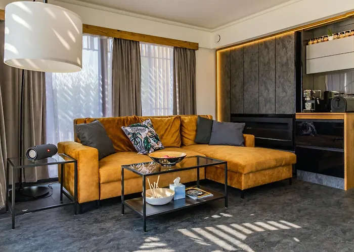 船上ホテル Water Hideout - Floating In Wild Nature