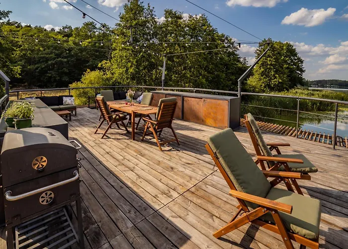 船上ホテル Water Hideout - Floating In Wild Nature *