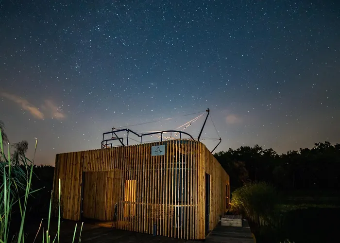 Botel Water Hideout - Floating In Wild Nature *