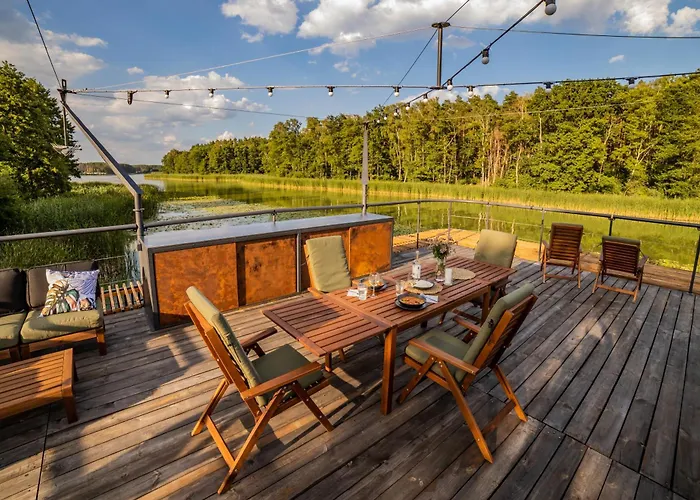 Botel Water Hideout - Floating In Wild Nature *